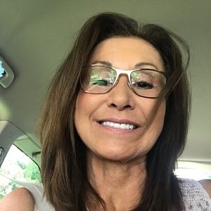 Meet your Posher, Stacy